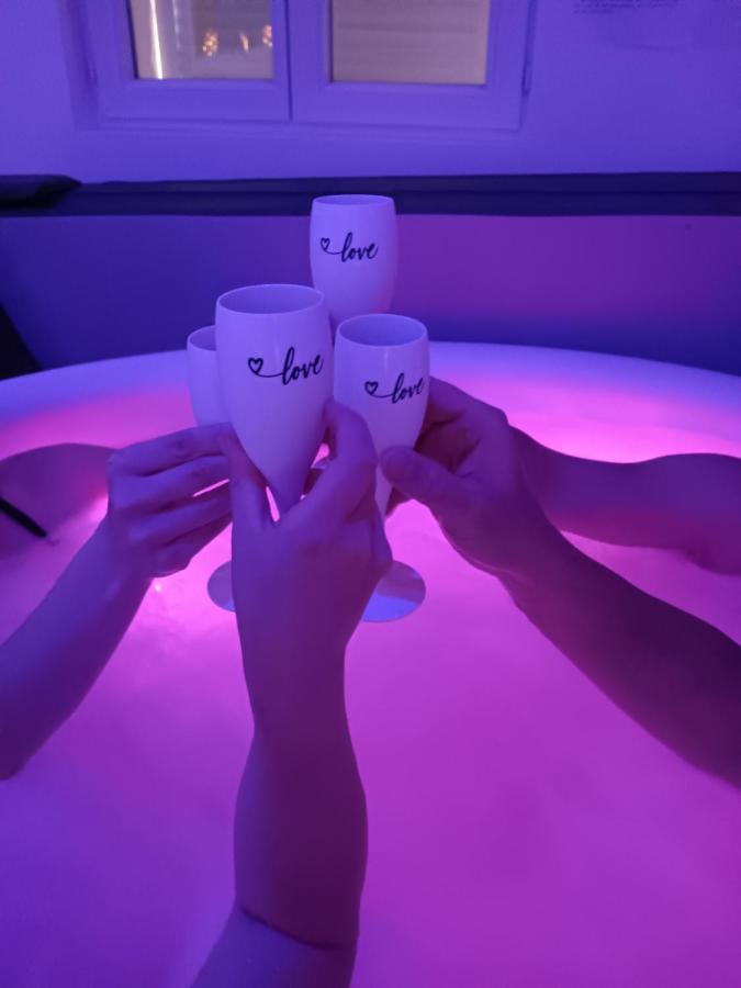 מלון Pouilly-sur-Serre Gite Et Spa Au Secret Du Bonheur מראה חיצוני תמונה