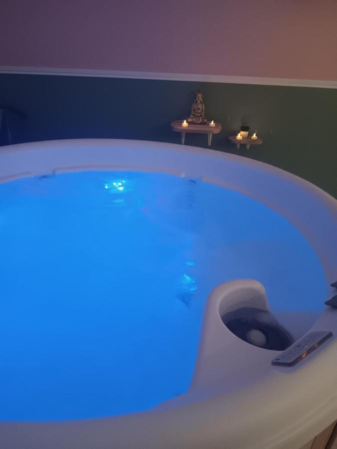 מלון Pouilly-sur-Serre Gite Et Spa Au Secret Du Bonheur מראה חיצוני תמונה